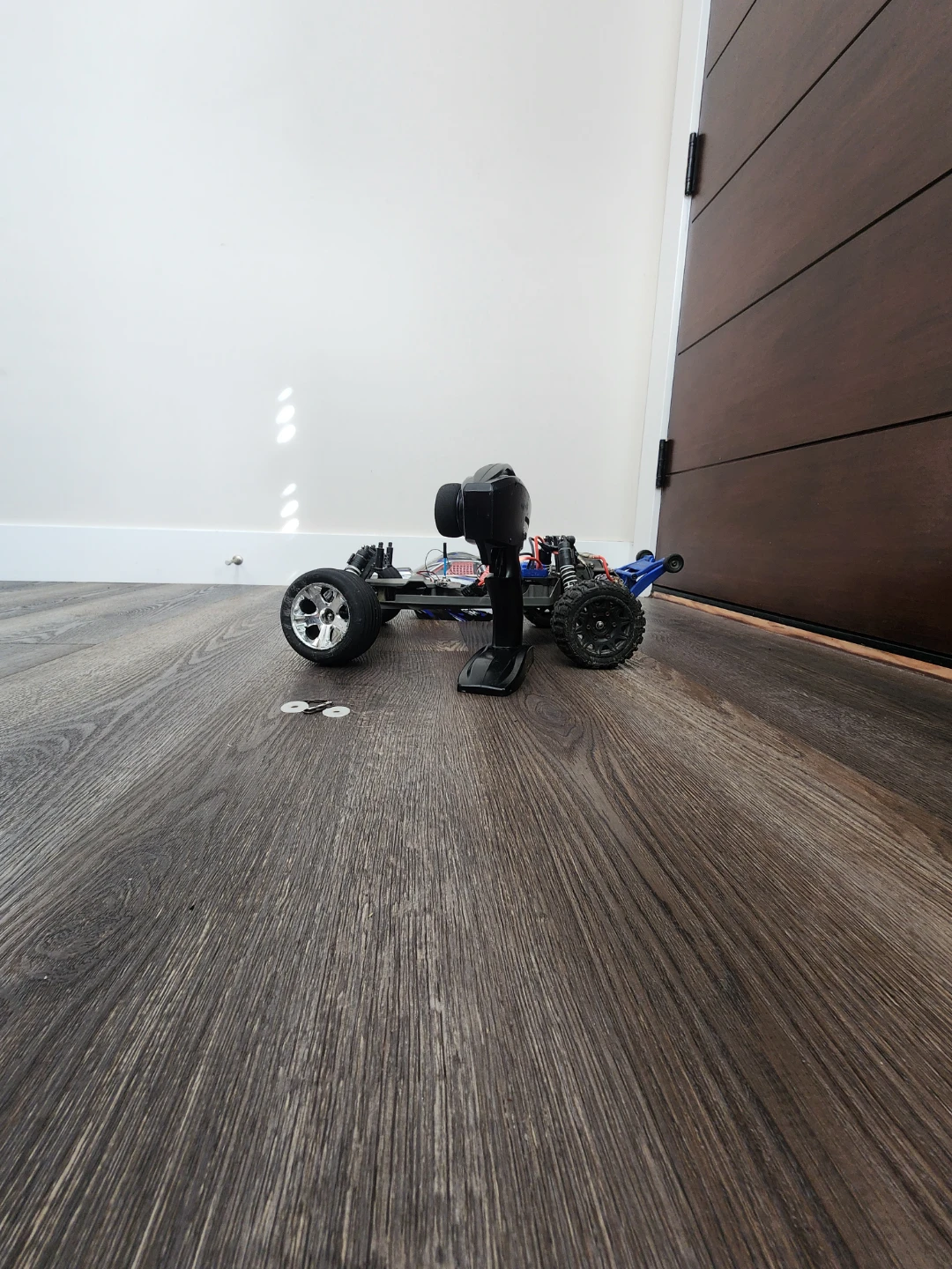 Traxxas RC Car with Remote lots of upgrades looking description - photo 2