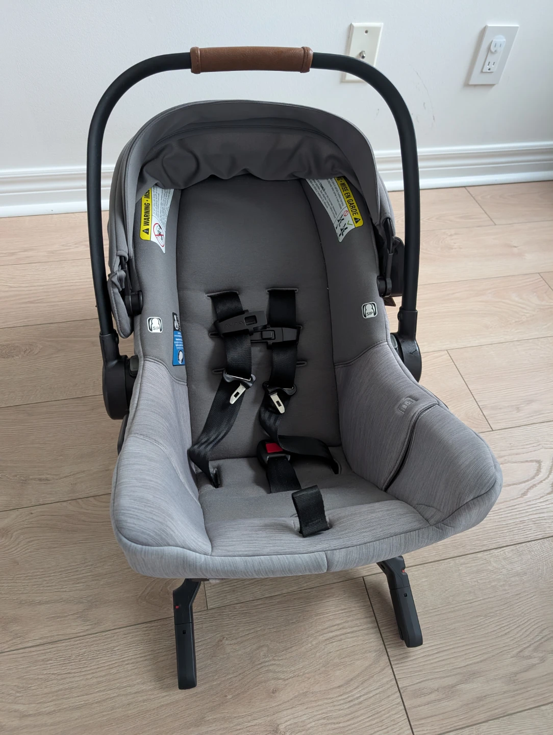 Nuna PIPA Urban Infant Car Seat + Adapter