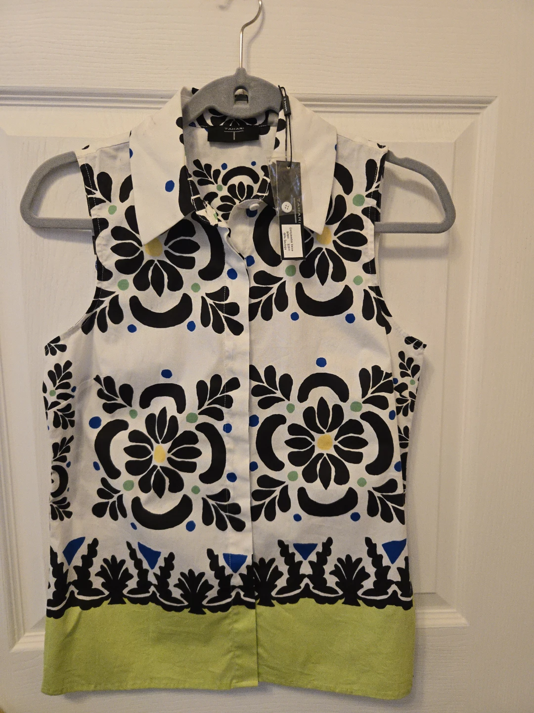 Tahari Sleeveless Collared Blouse - photo 2