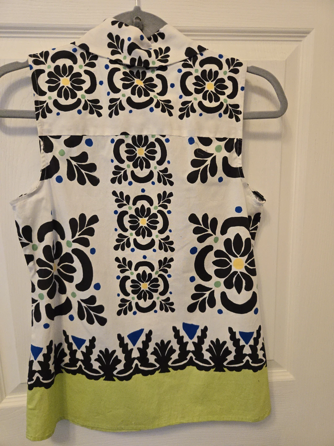 Tahari Sleeveless Collared Blouse - photo 3