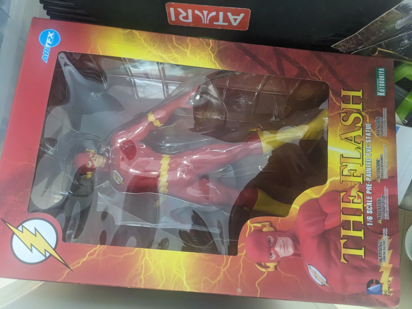 Kotobukiya The Flash 1/6 Scale Pre-Painted PVC Statue - photo 2