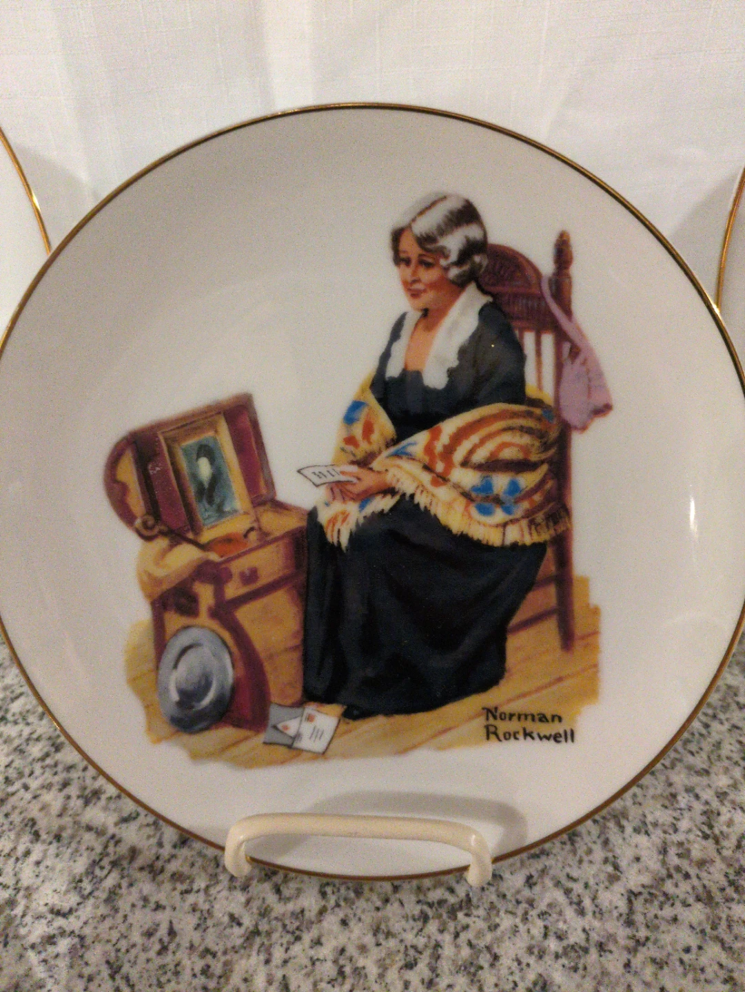 Norman Rockwell "Memories" Collector's Plate - photo 4