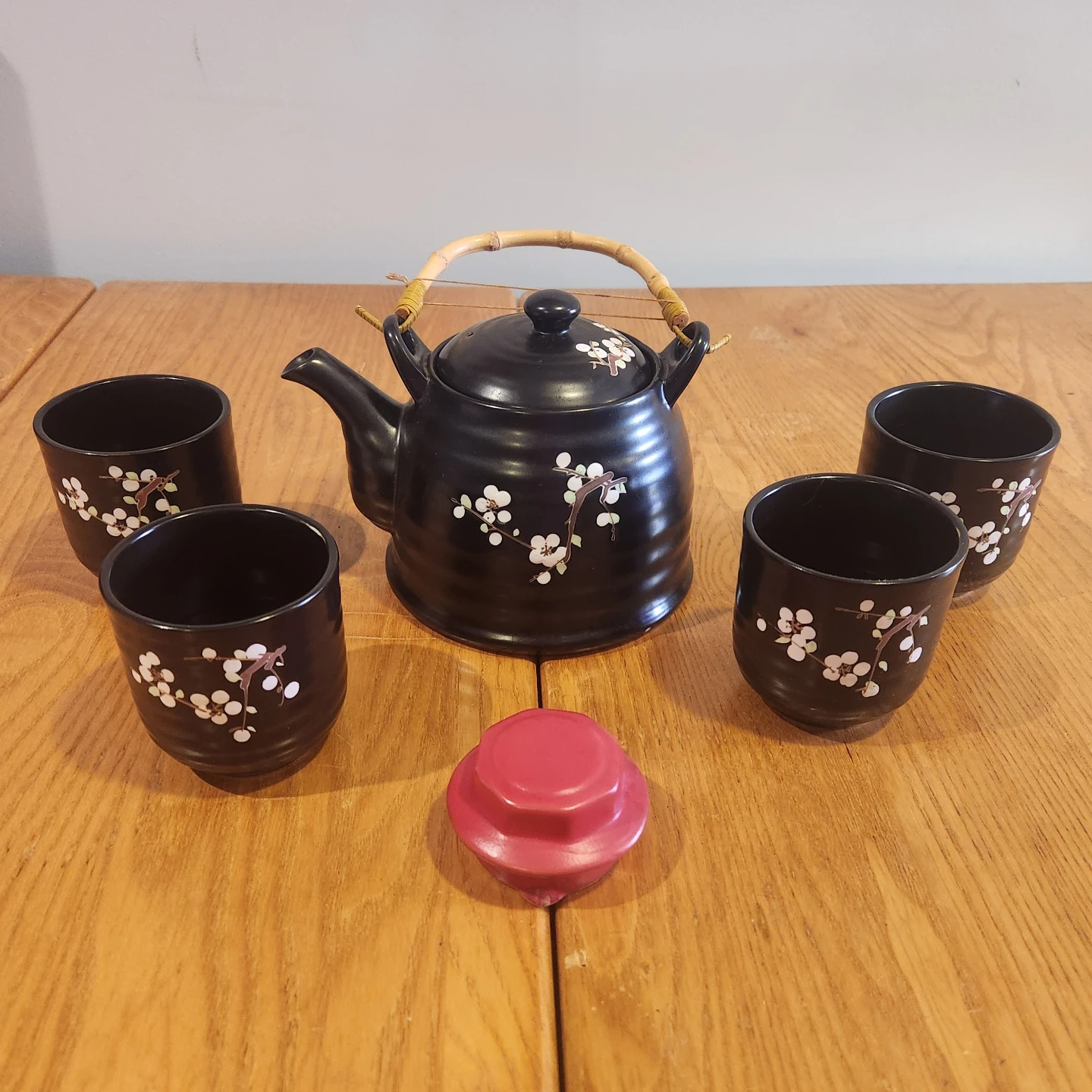 Teaopia Teapot Set with Infuser Strainer and Four Cups