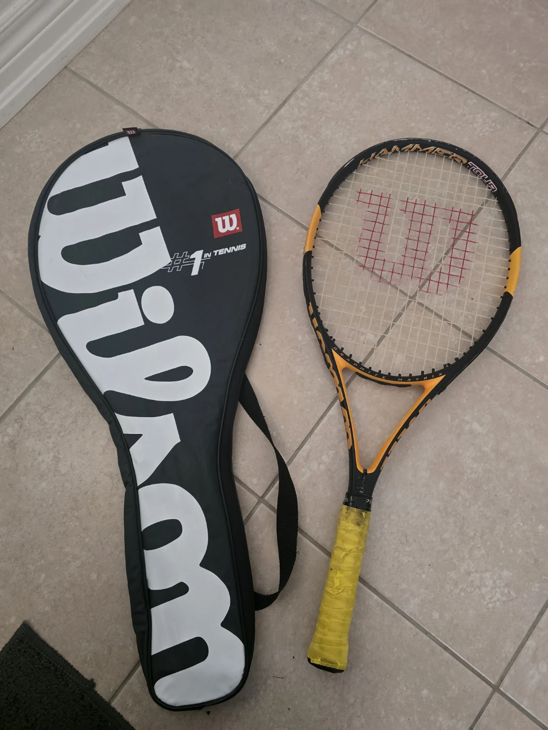 Wilson Hammer Tour Graphite Matrix Tennis Racket with Case