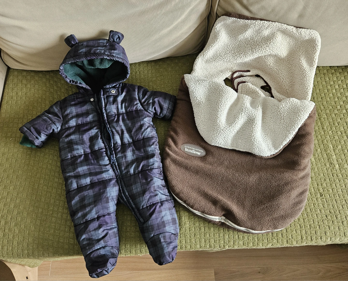 Baby boy clothes 0-3months bundle - photo 5
