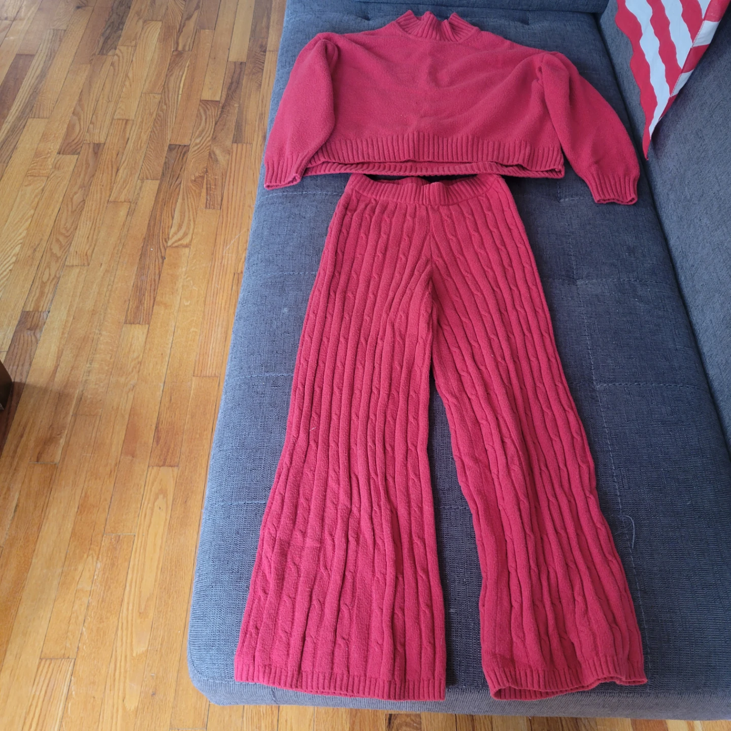 GAP Kids Red Sweater and Pants Set Size L (10-11)