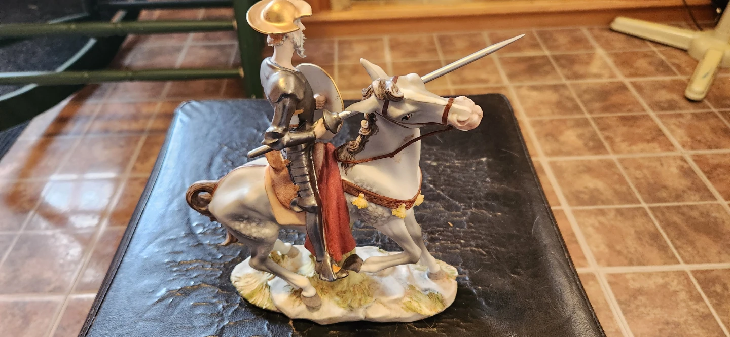 Don Quixote on Horse Figurine - photo 4