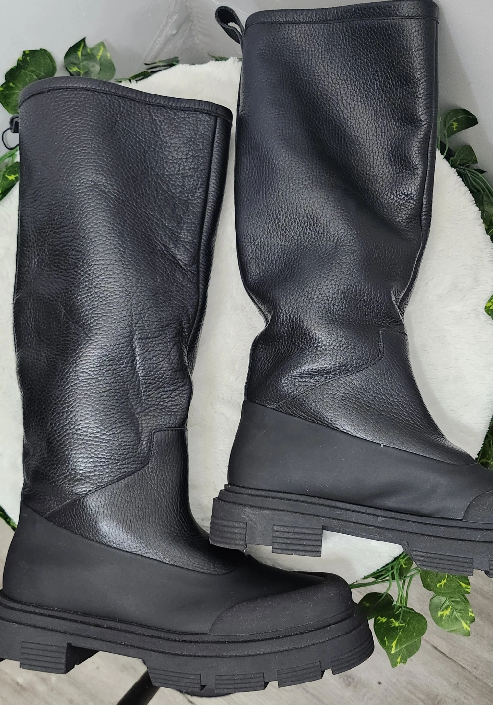 Black Leather Lined Winter Boots