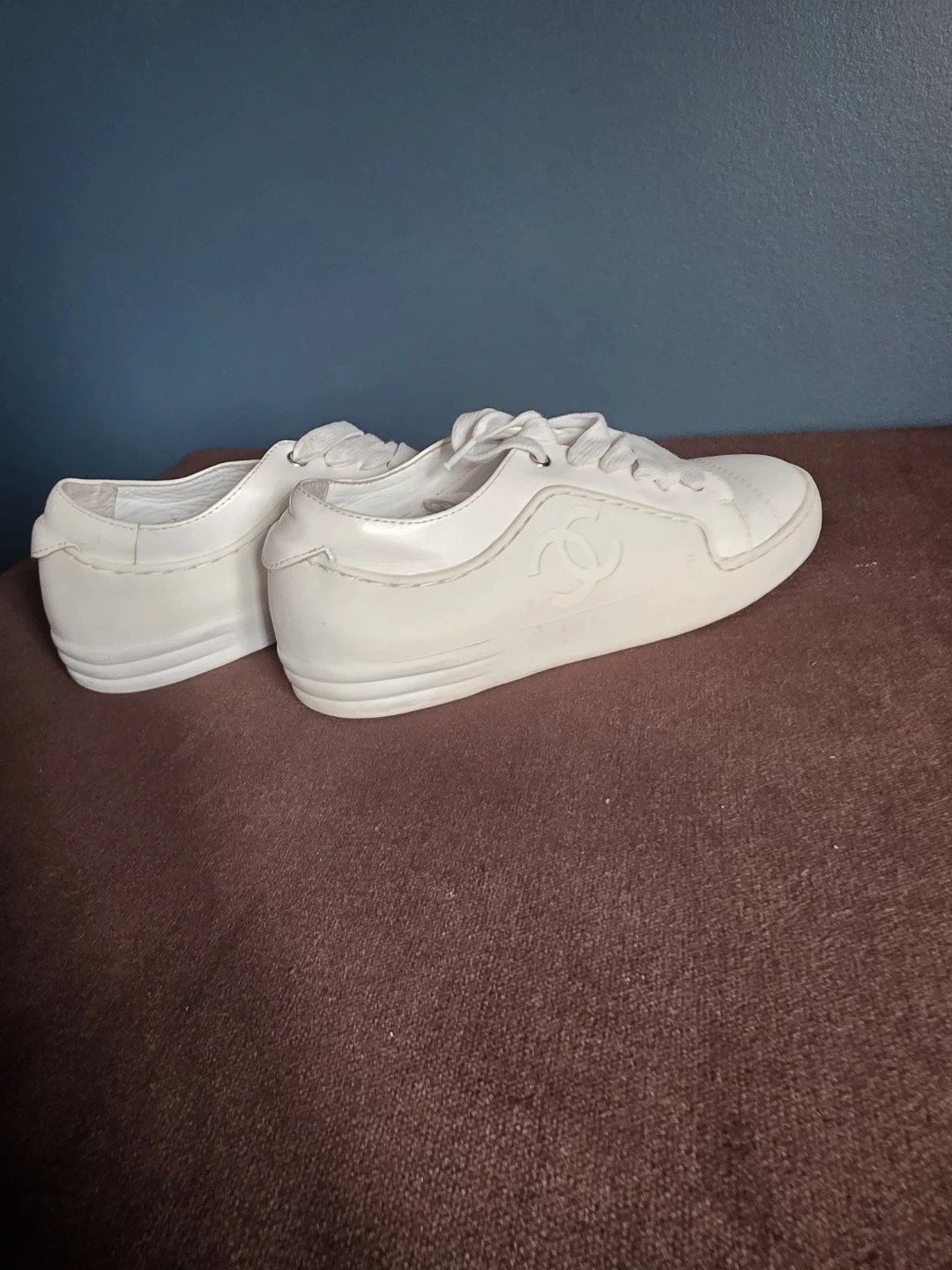 Chanel White Leather CC Logo Sneakers - photo 2