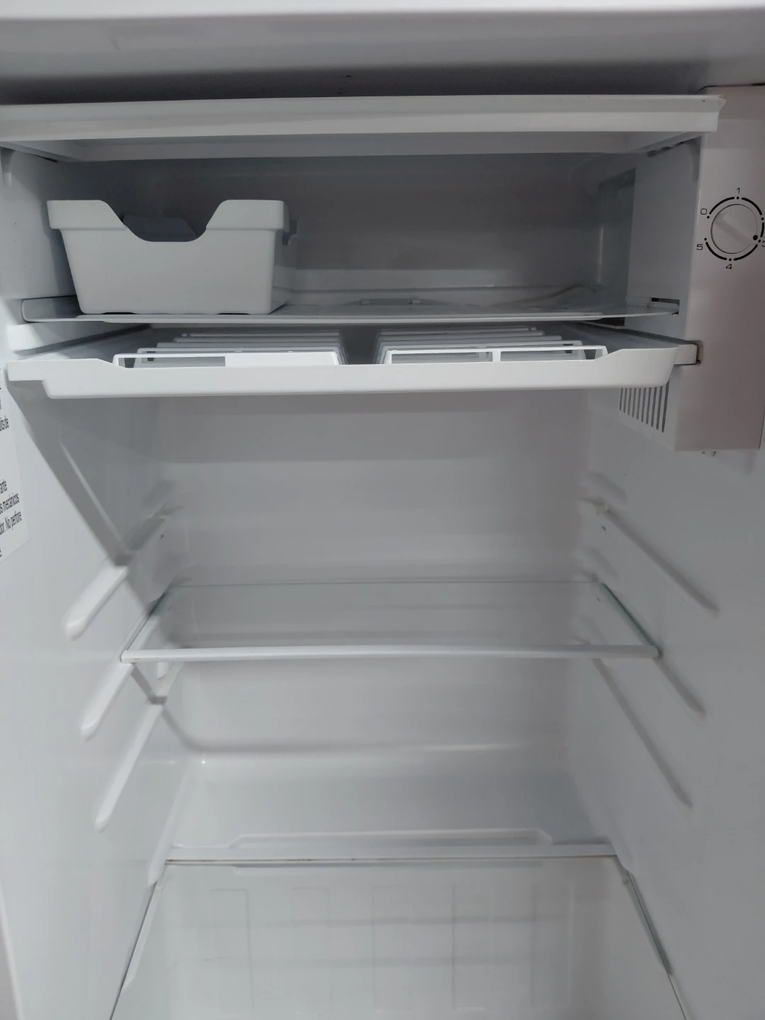 Hamilton Beach Mini Fridge - photo 5