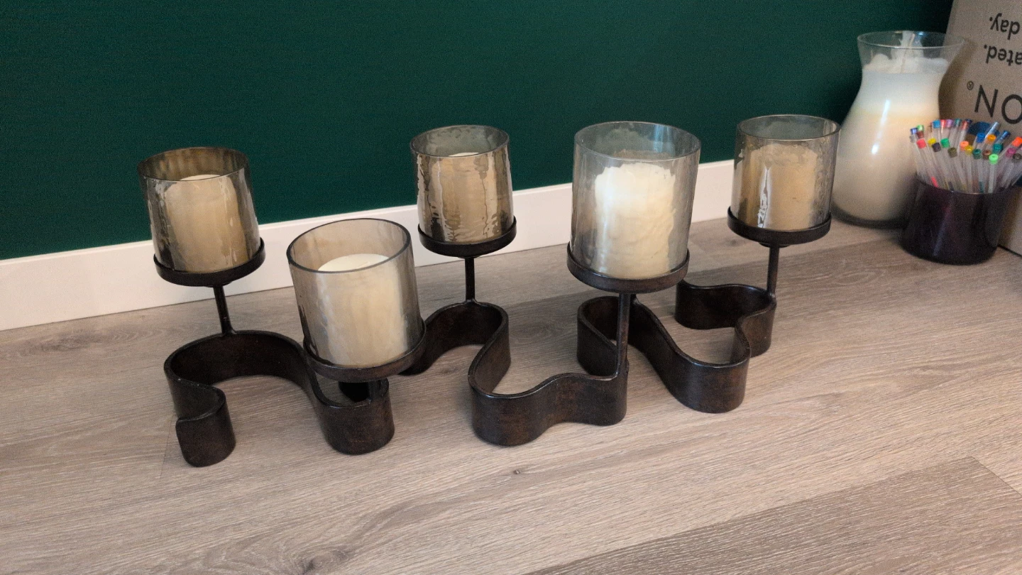 Metal Centre Piece with 6 Glass Candle Holders