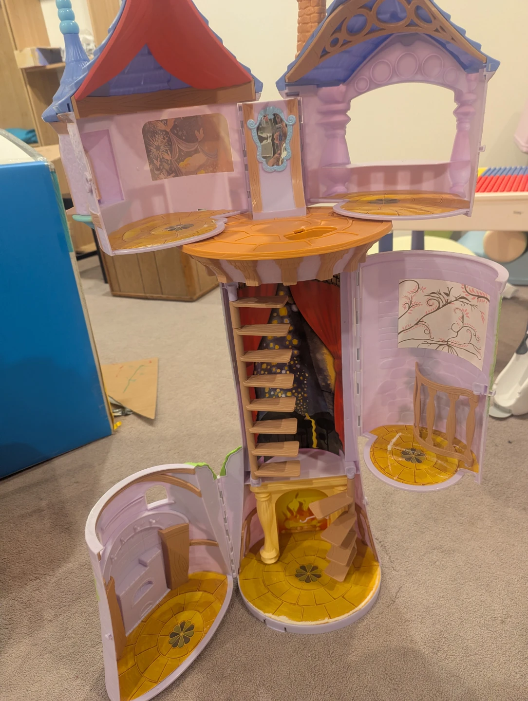 Rapunzel doll tower - photo 2