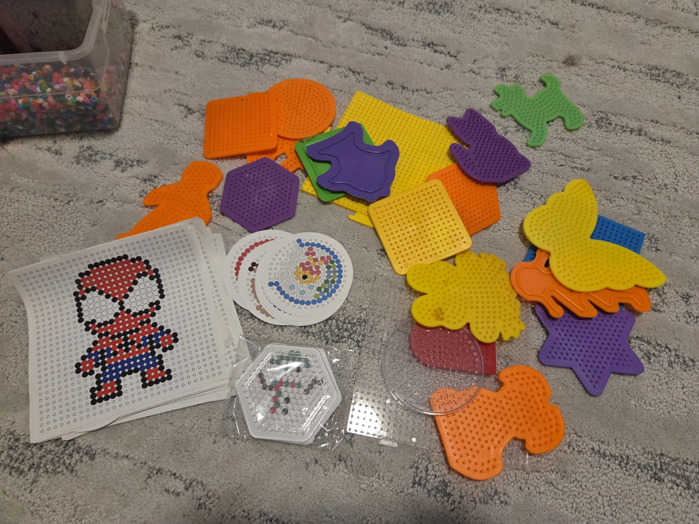Lot of perler/fuse beads with patterns - photo 5