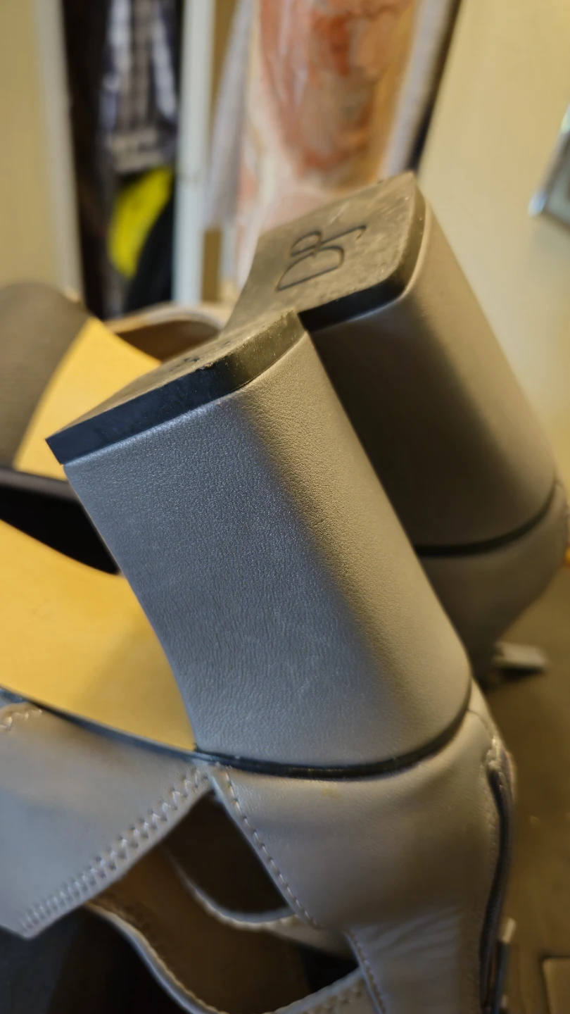 Donald Pliner Grey Heeled Sandals - photo 4