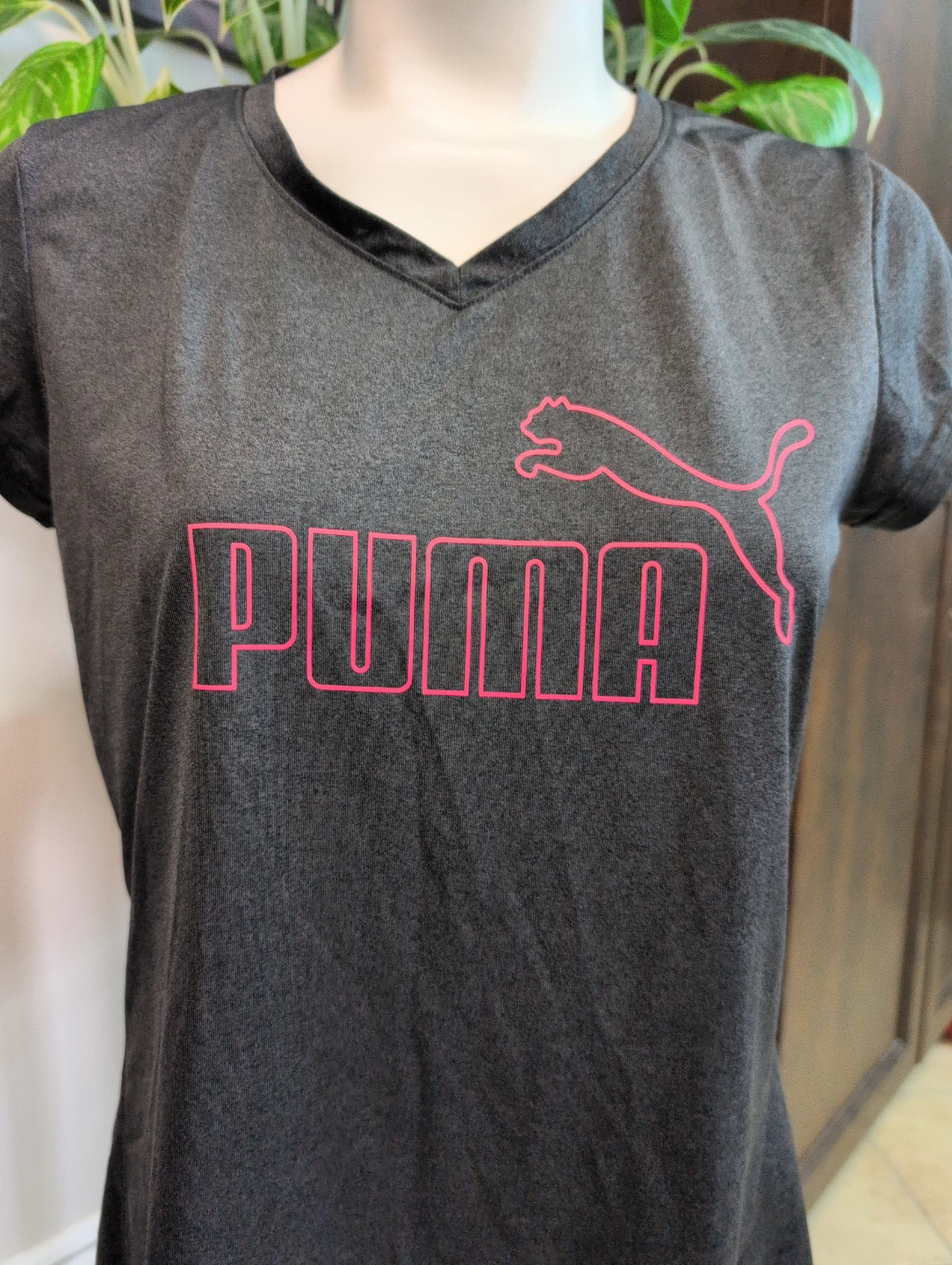 Puma Women's Grey V-Neck T-Shirt Size M - photo 2