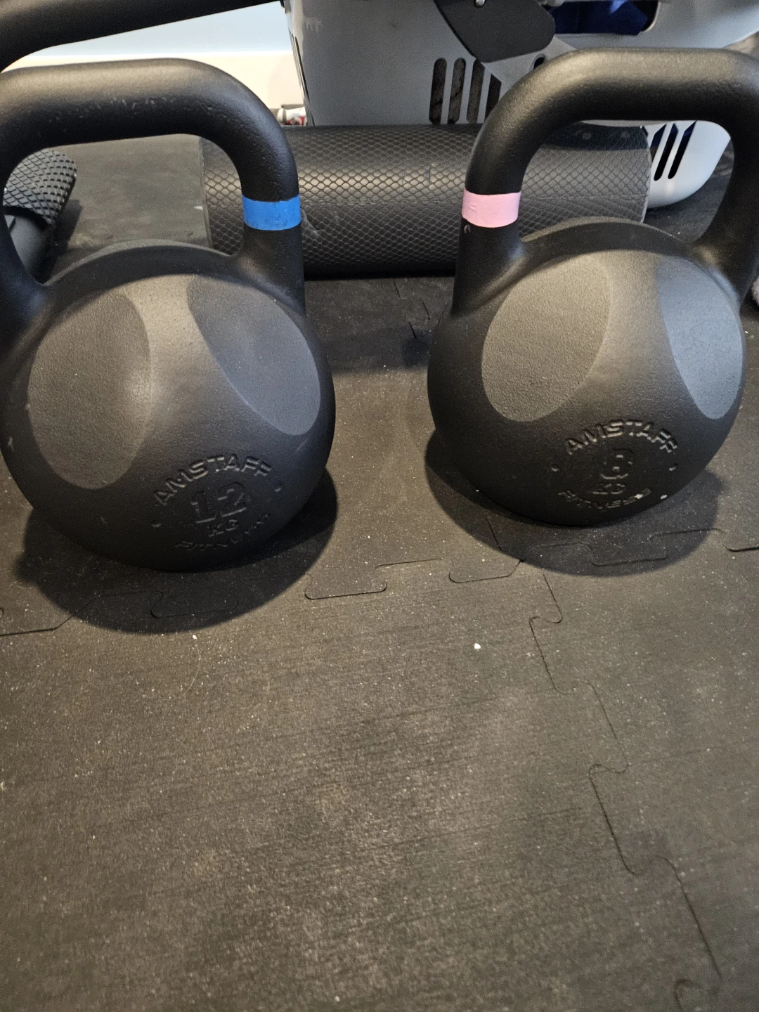 Fitness avenue competition iron kettlebells 8kg and 12kg