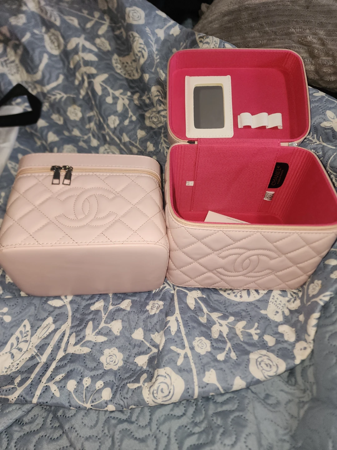 Designer Makeup Train Cases - photo 2
