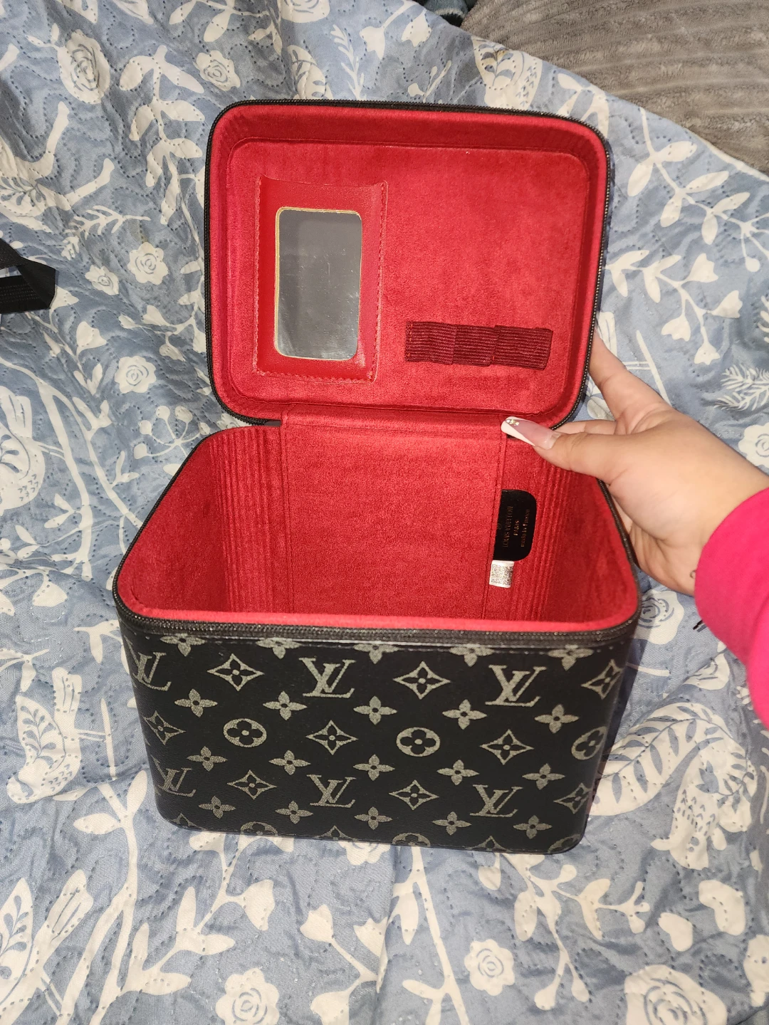 Designer Makeup Train Cases - photo 3