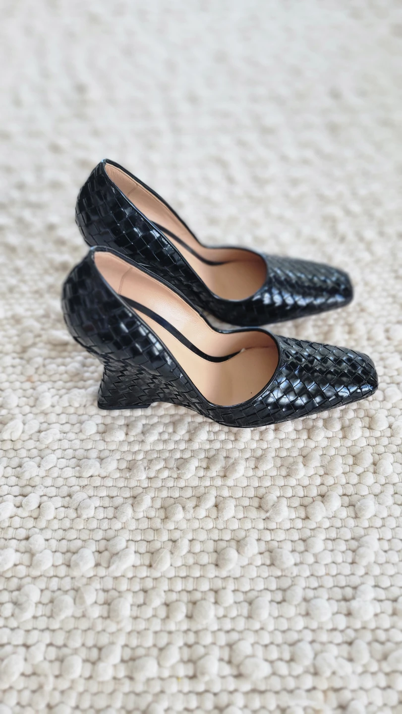 Bottega Veneta Black Woven Wedge Heels Size 39 - photo 2