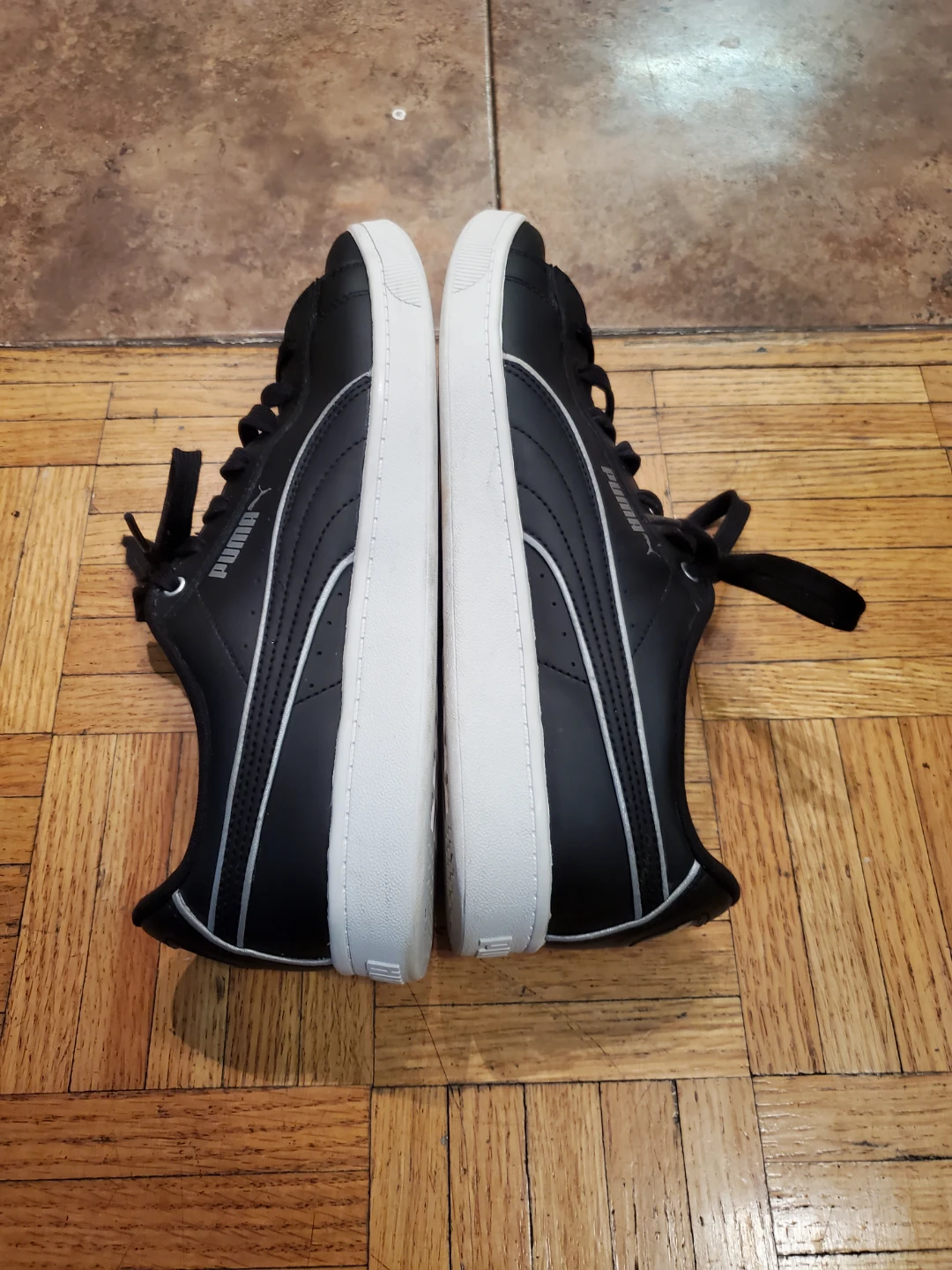 Men's/ Boys  Puma Shoes Size 10 - photo 5