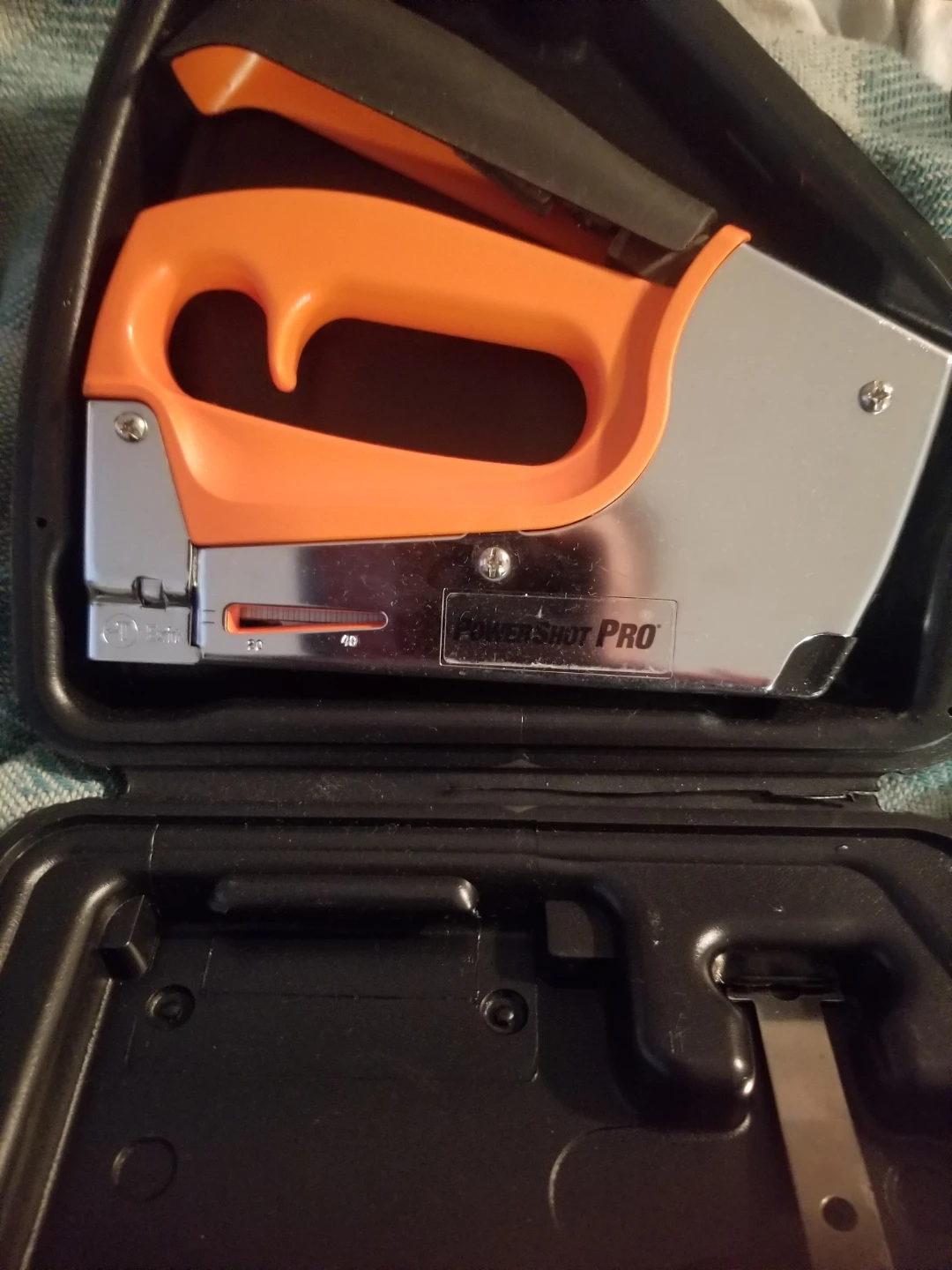 Staple gun