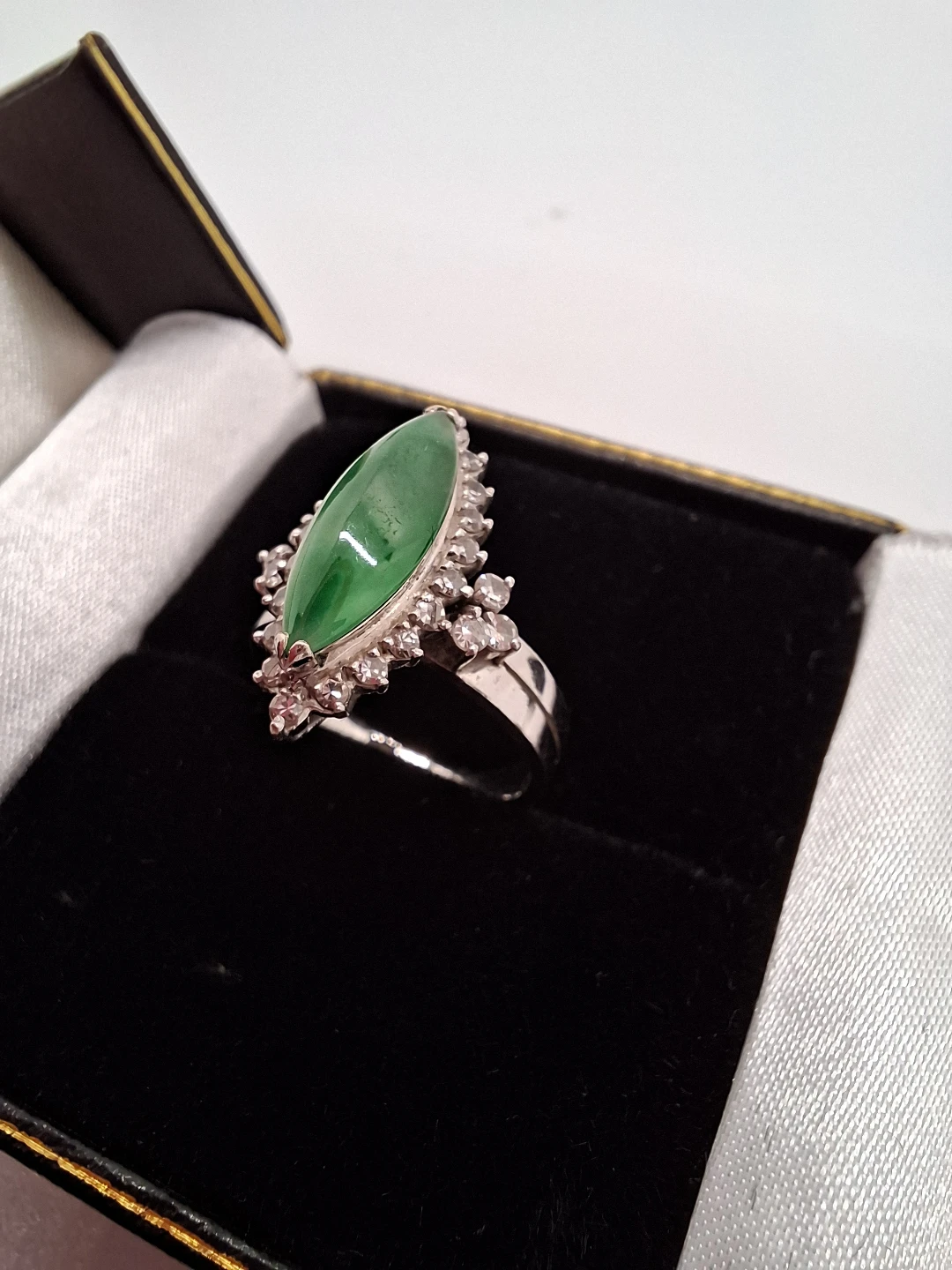 Vintage 18K White Gold Jadeite and Diamond Halo Statement Ring - photo 2