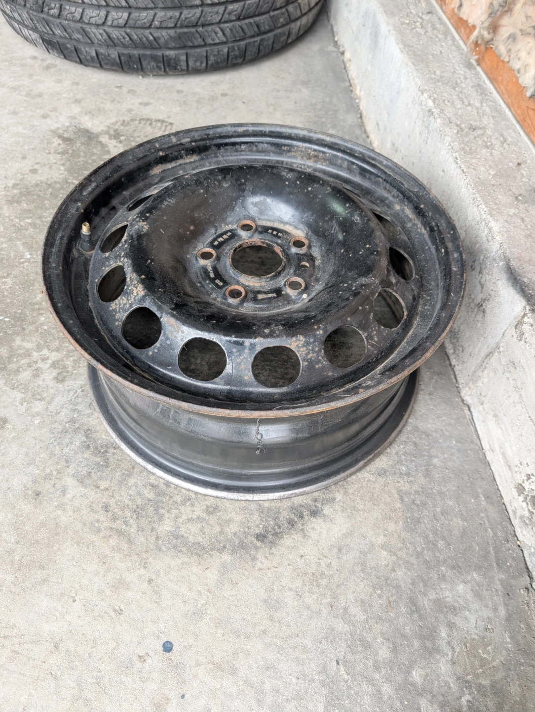(1)-16 Inch Steel Rim off Volkswagen 5x112 - photo 3