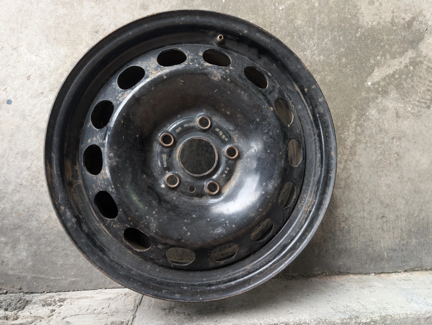 (1)-16 Inch Steel Rim off Volkswagen 5x112 - photo 4