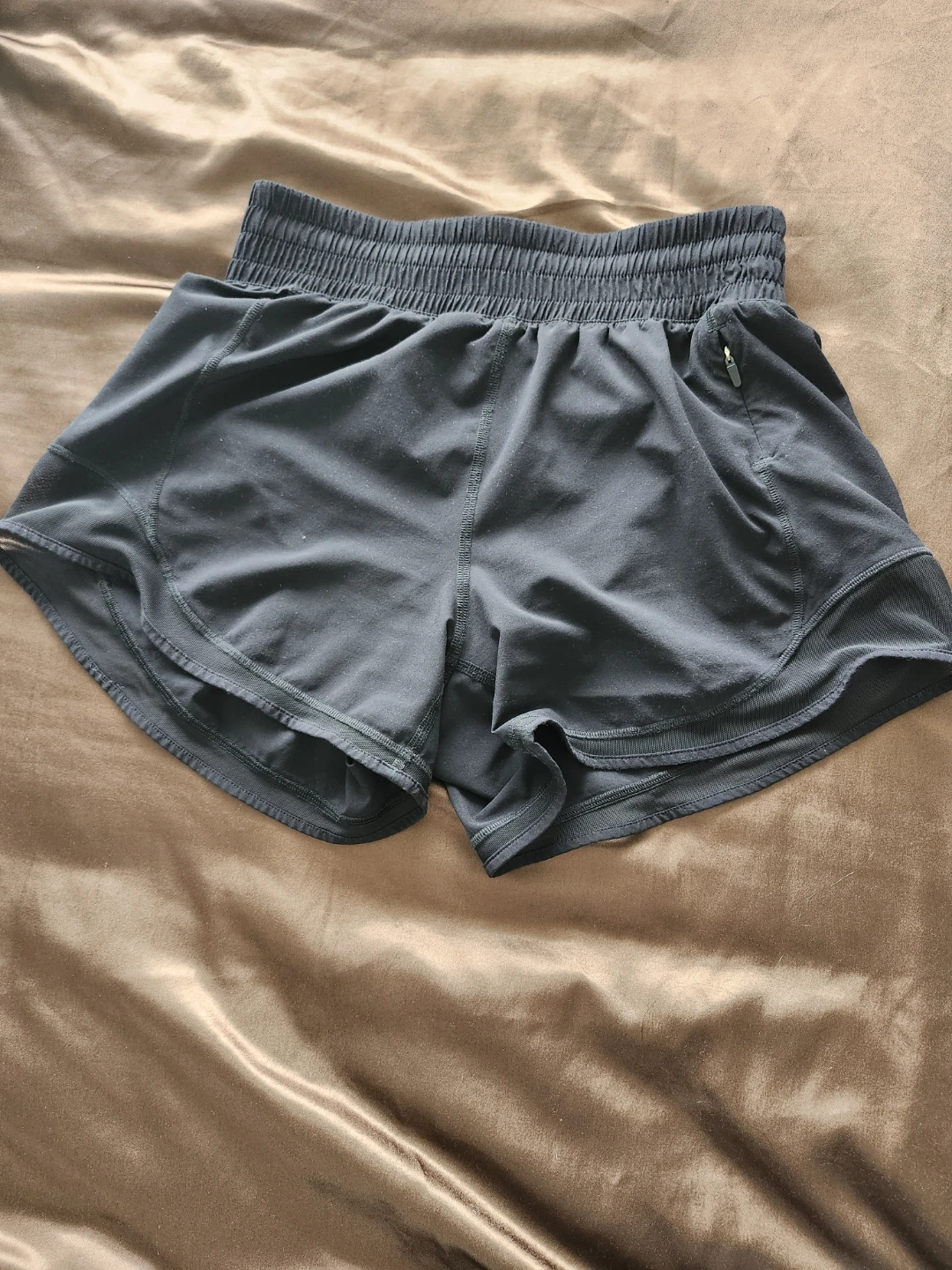Aritzia Golden Shorts Size 0