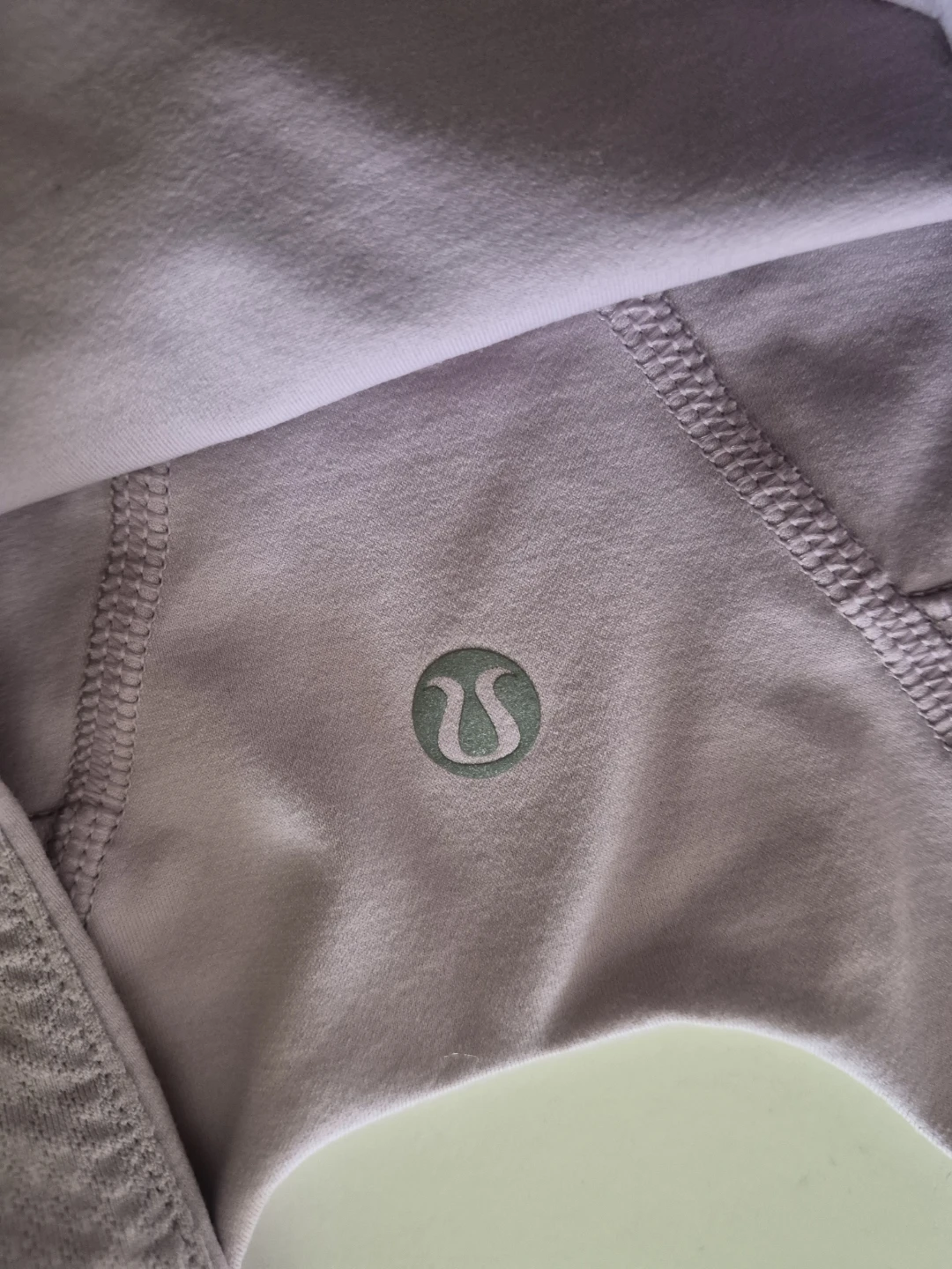Lululemon Tank Top Size 9 - photo 2