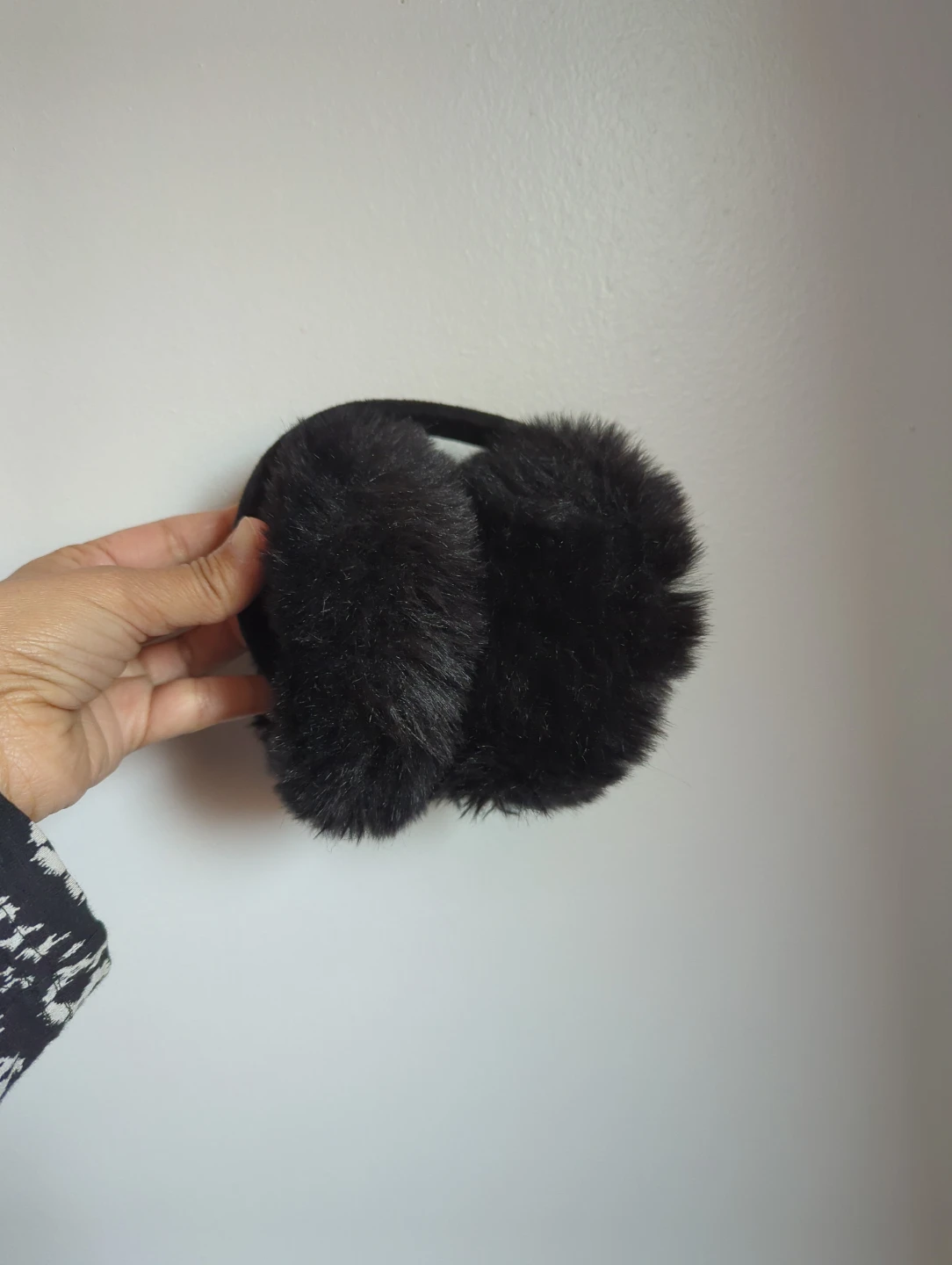 Black Fuzzy Earmuffs - photo 2