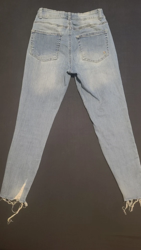 Indigo Rein Curvy Distressed Capri Jeans - photo 2