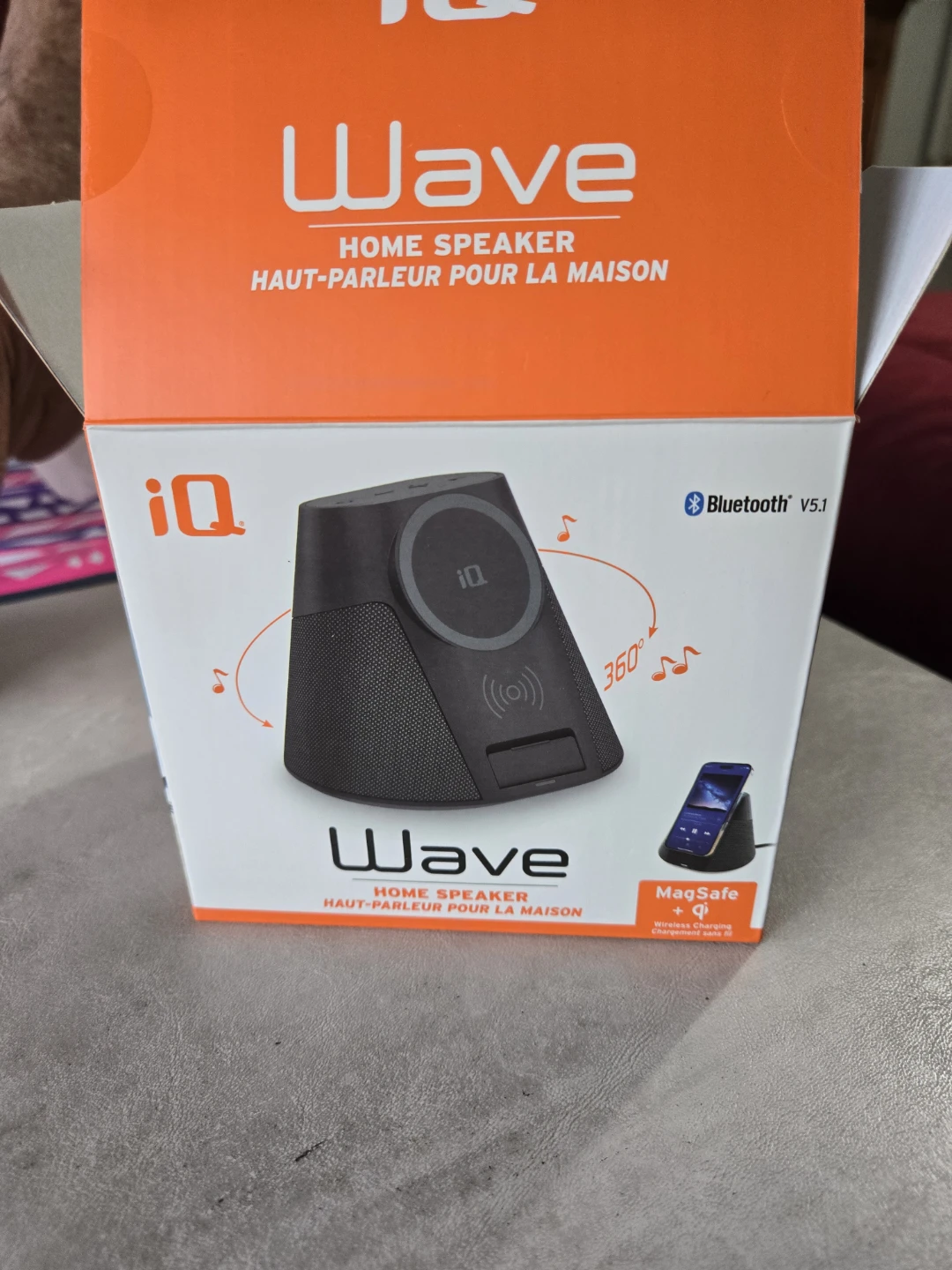 iQ Wave Home Speaker with MagSafe Wireless Charger