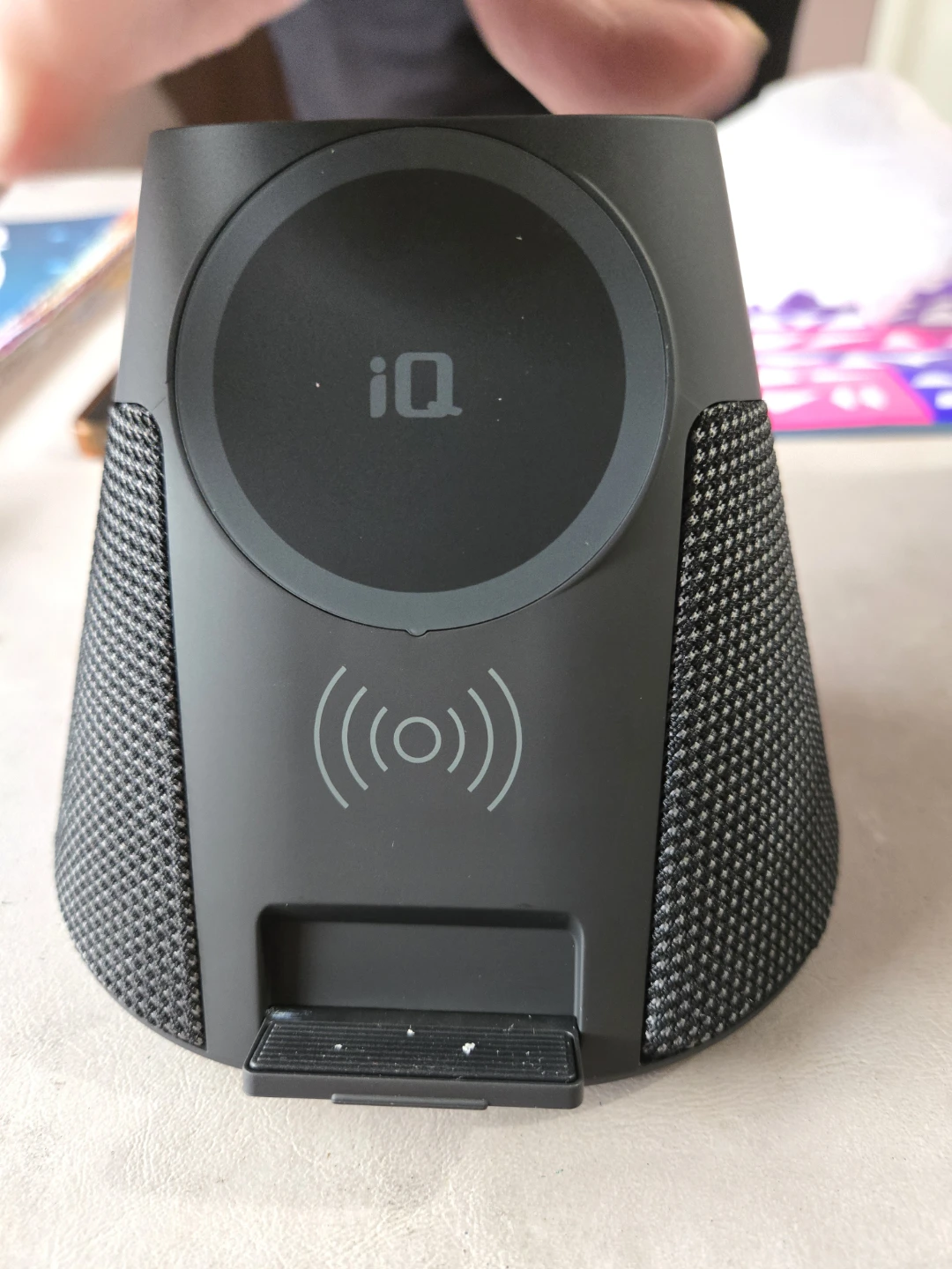 iQ Wave Home Speaker with MagSafe Wireless Charger - photo 4