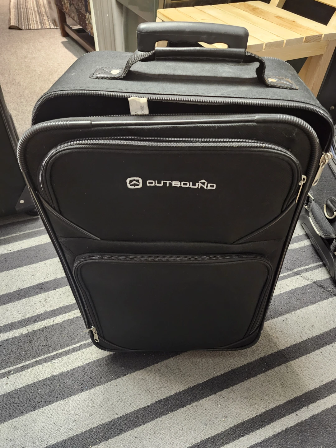 Handcarry Black Rolling Carry-On Luggage (very lightweight)