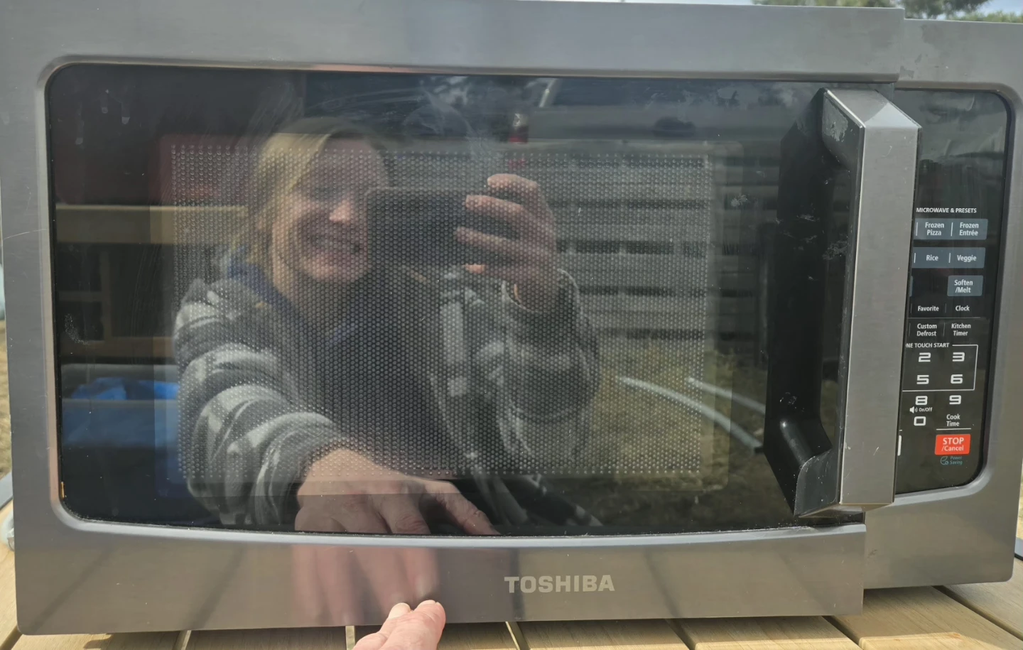 Toshiba Sensor Microwave with Presets - photo 4