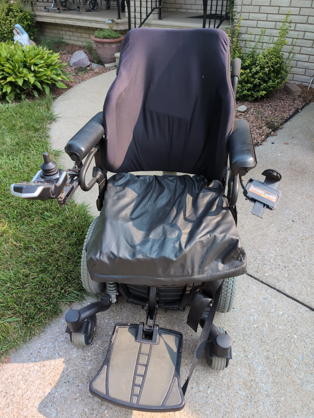 Quantum Power Wheelchair