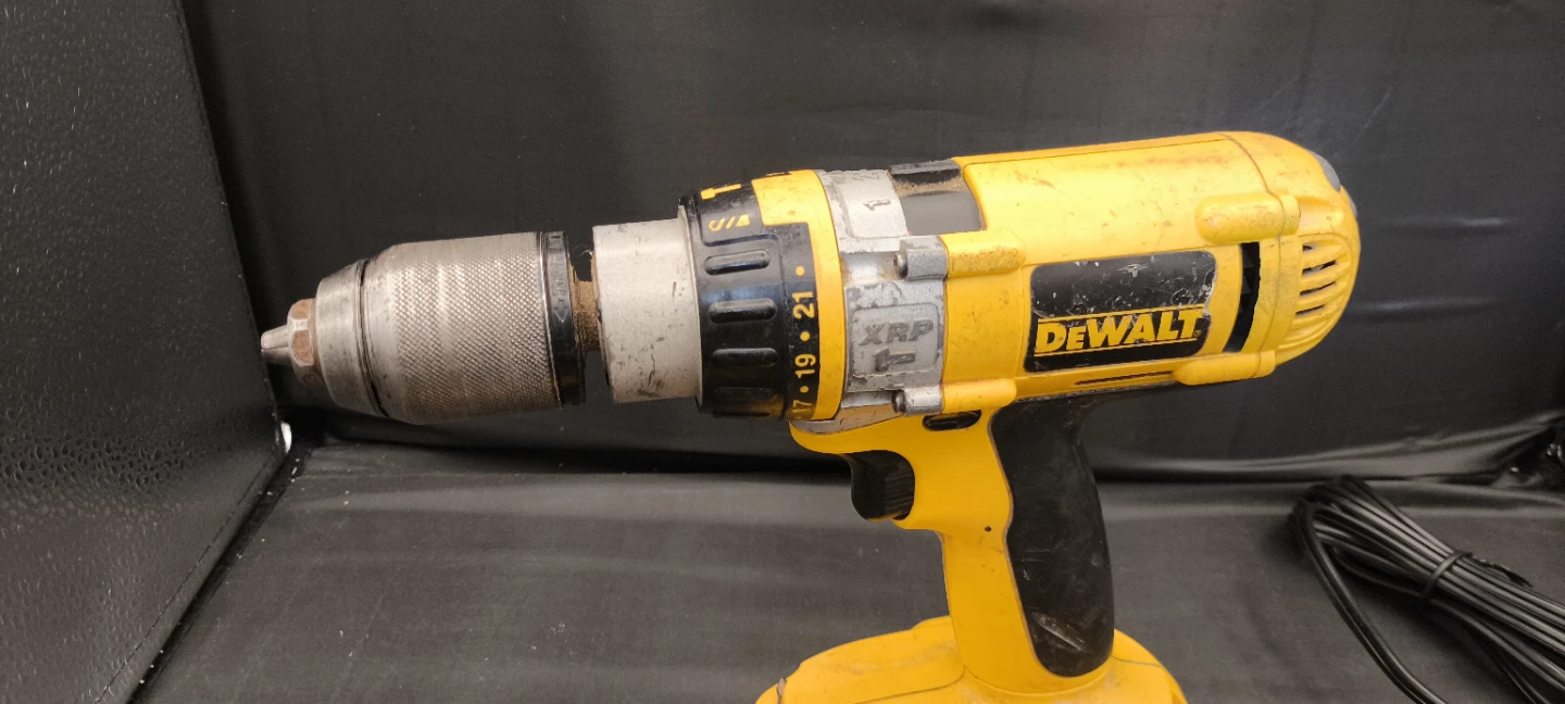 DeWalt DW988 XRP Cordless Hammer Drill  Battery & Charger - photo 3