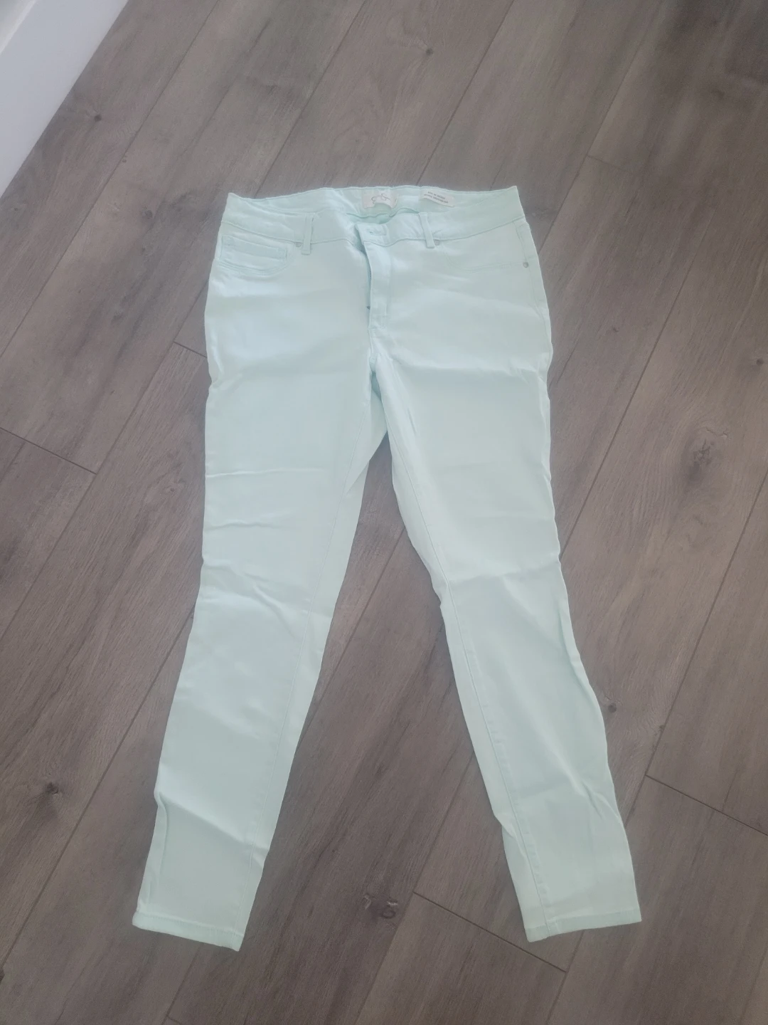 Jessica Simpson Mint Skinny Jeans - Size 31