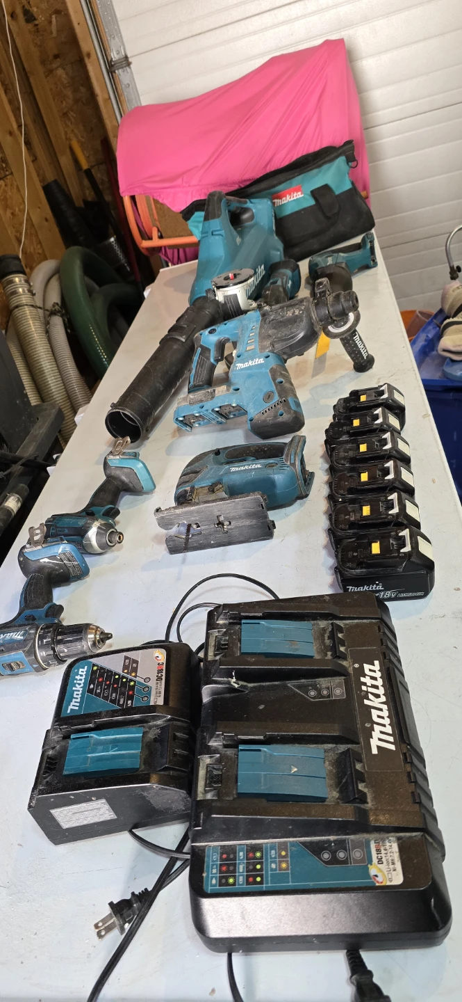 Makita Cordless Power Tool Set with Batteries and Chargers - photo 5