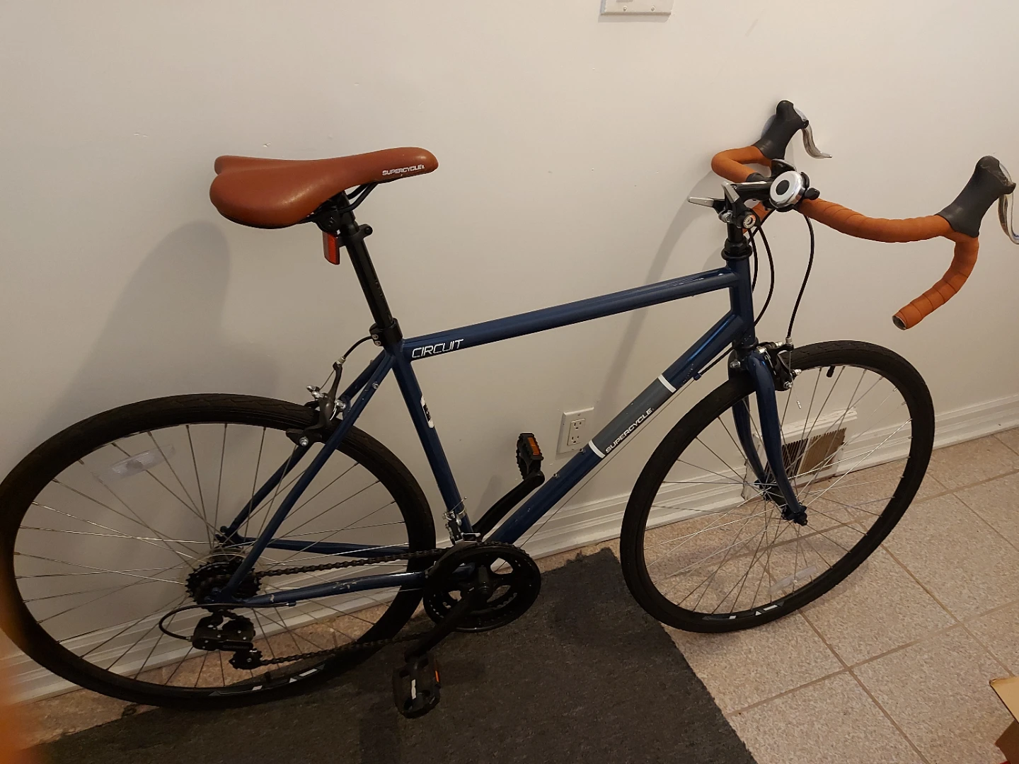 Supercycle Circuit Road Bike