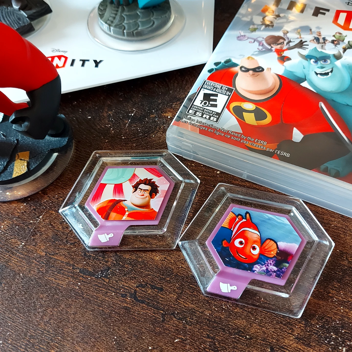 Disney Infinity PS3 Game with Figures and Base - photo 2