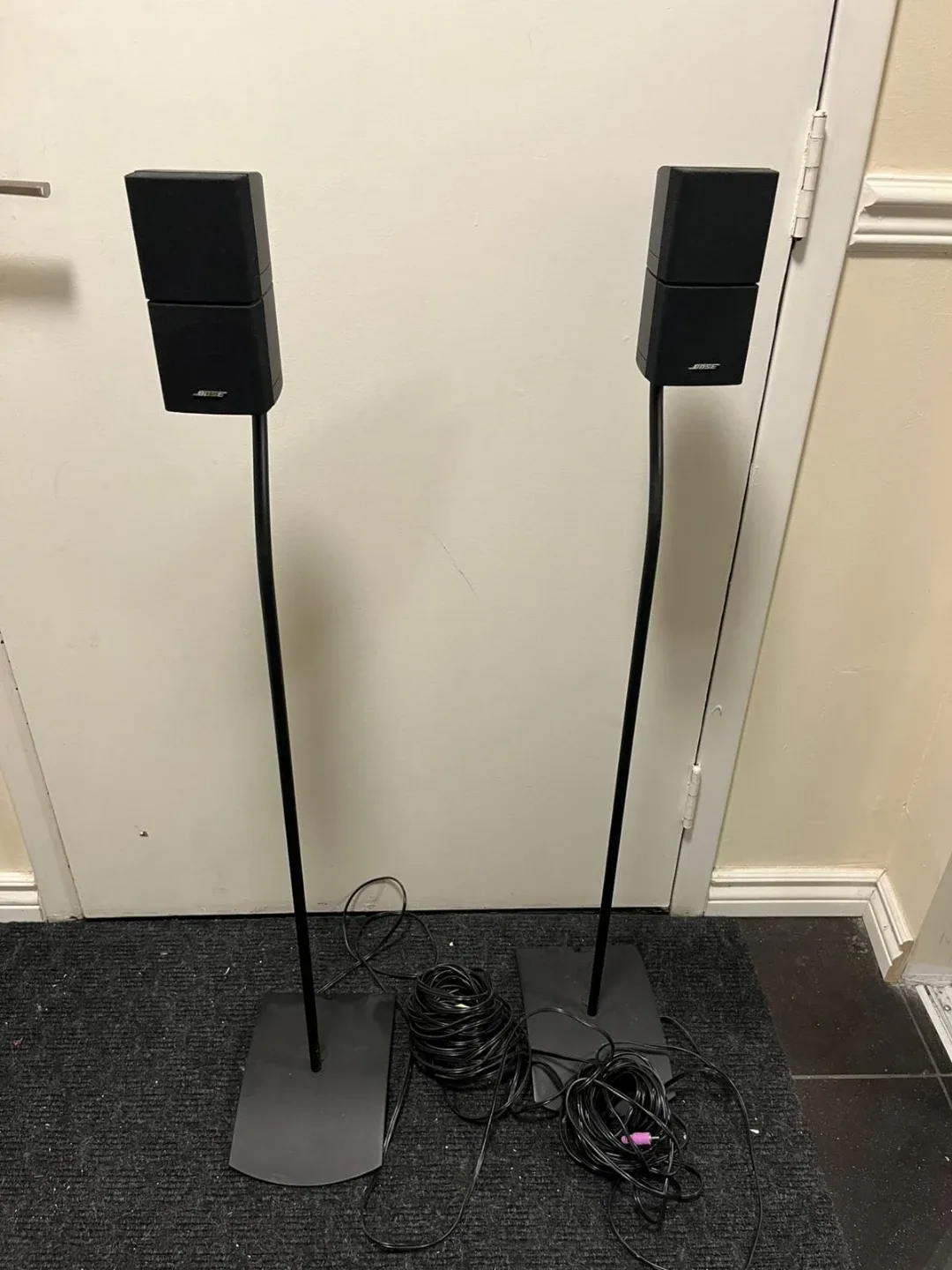 Bose Cube Speakers with Stands - photo 3