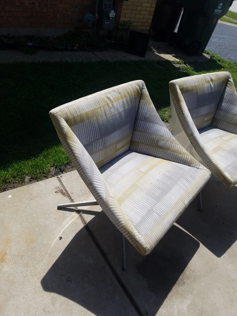 Davis Furniture Mid Century Modern Accent Chairs - Pair - photo 2