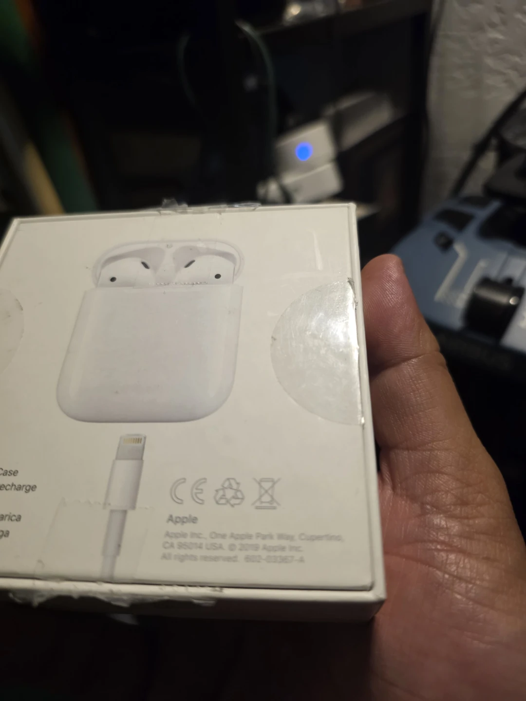 Apple AirPods with Charging Case - photo 5