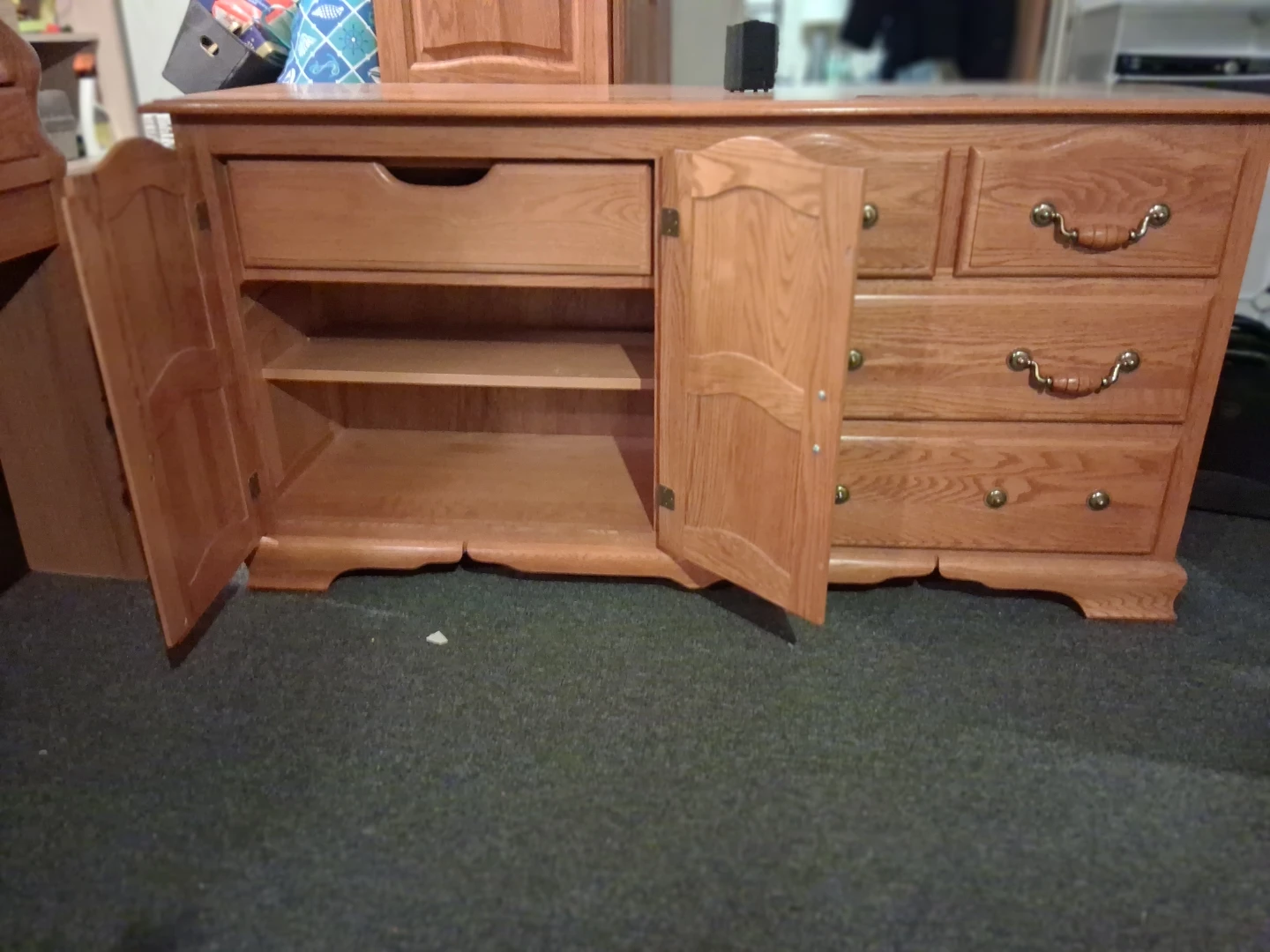 Oak Wood Bedroom Set - Wardrobe, Dresser, and Headboard - photo 5