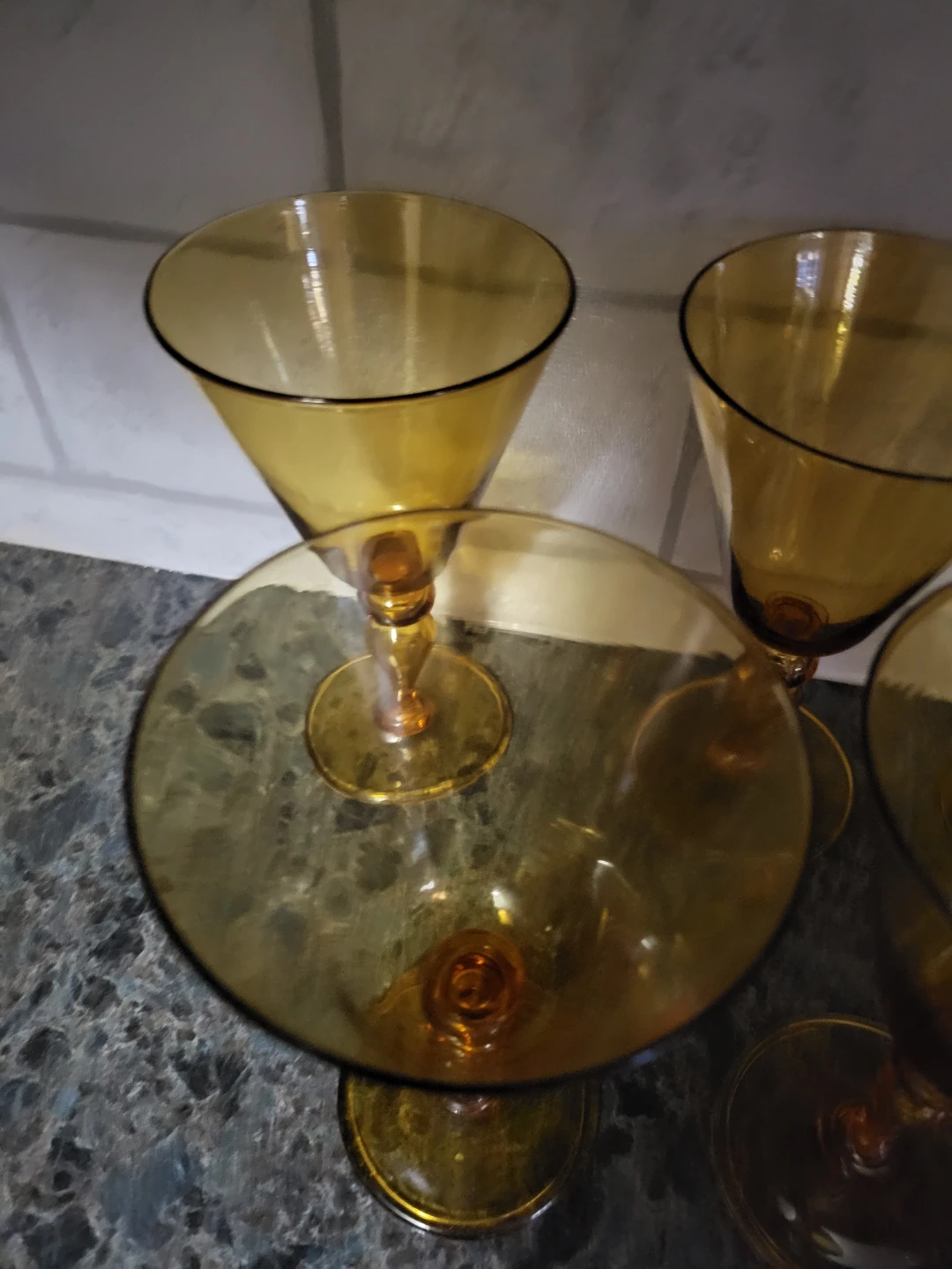 Set of 7 Vintage Amber Coloured Wine Glasses - photo 3