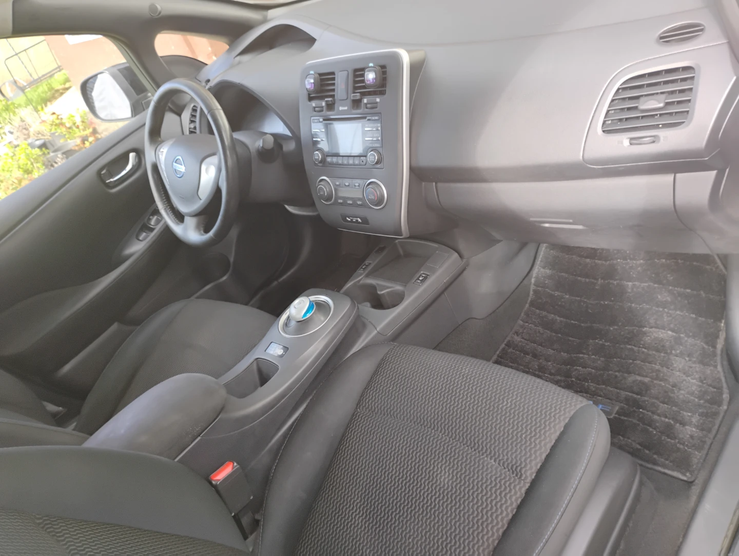 2024 Black Nissan Leaf - photo 5