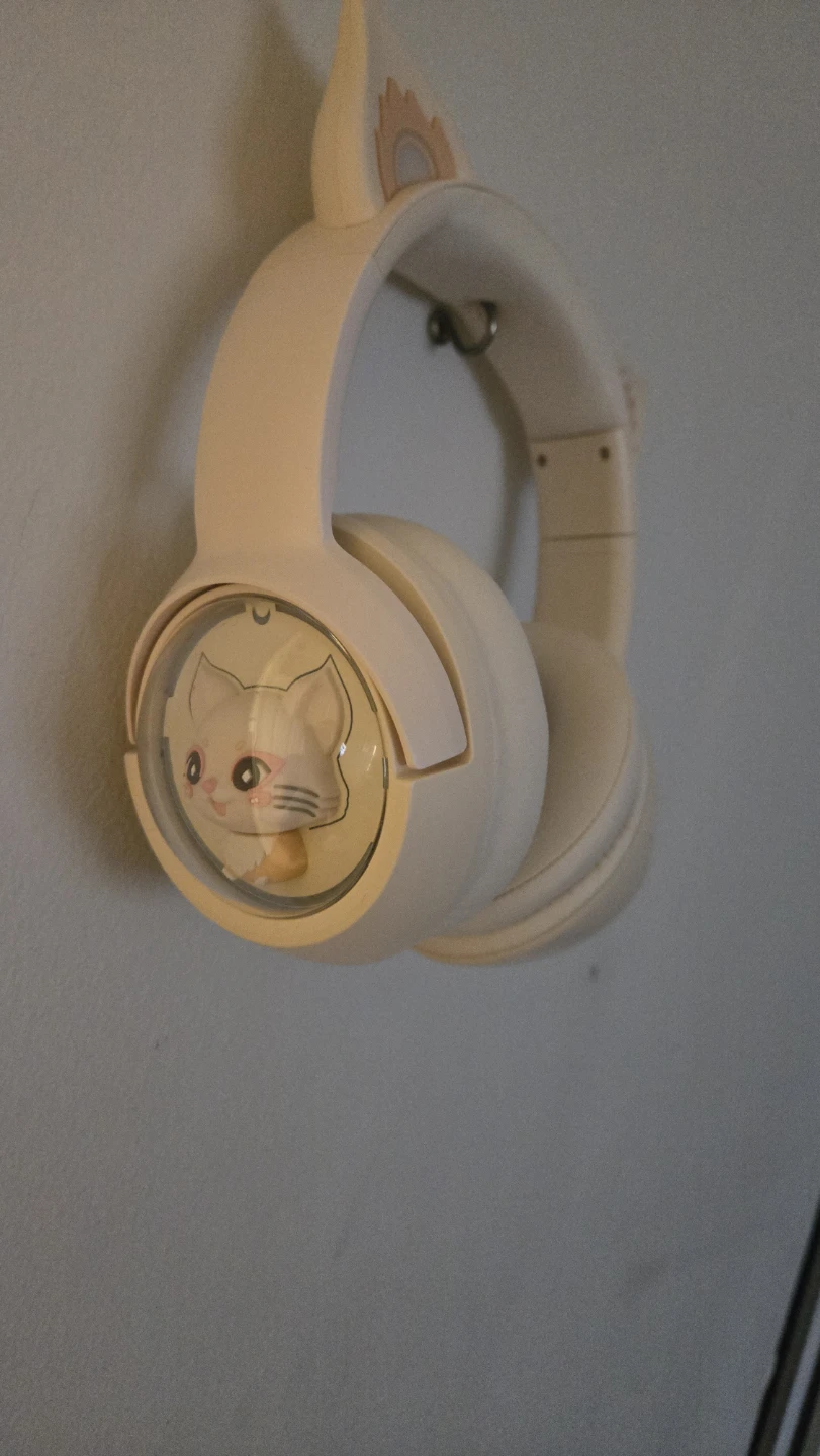 Cream Cat Ear Headphones with LED Lights bluetooth - photo 2