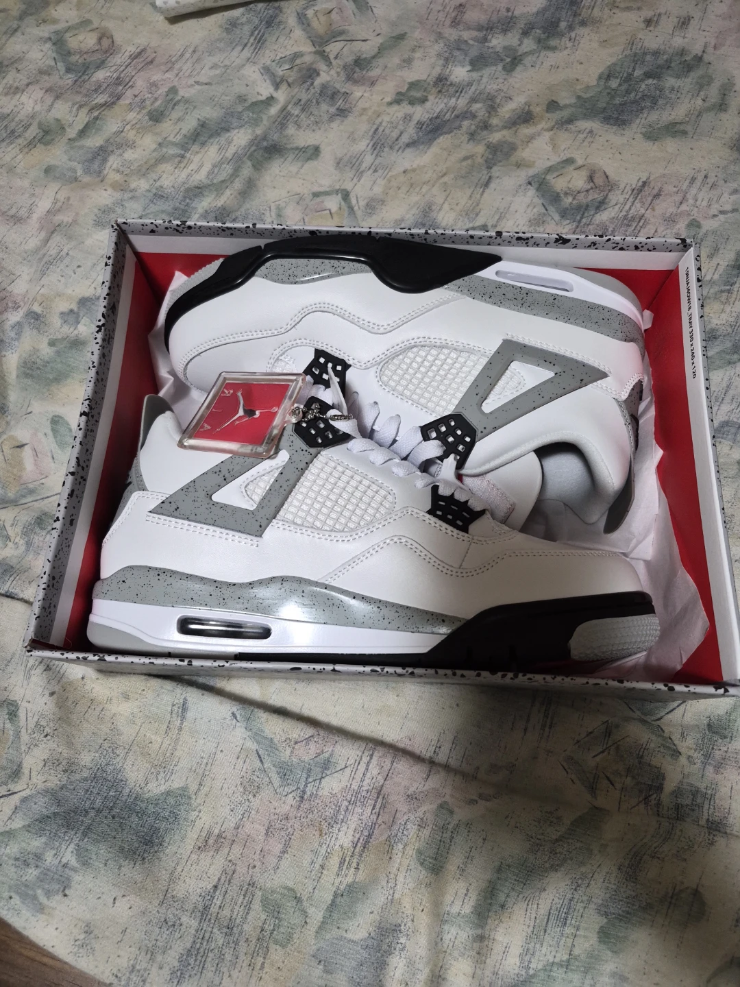 Air Jordan 4 Retro Cement - photo 2